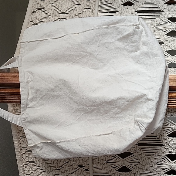 Canvas Bag 13" Deep 16"Wide.  6" Strap.  No Holes. Graphics In Great Condition. - Picture 4 of 8